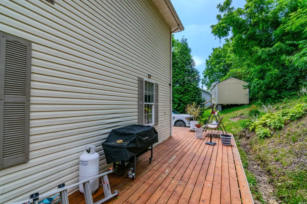 103 Boreing Drive London KY 40741
