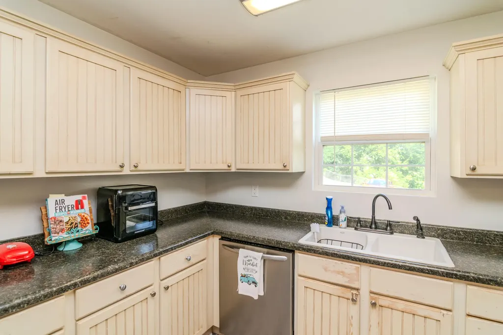 103 Boreing Drive London KY 40741