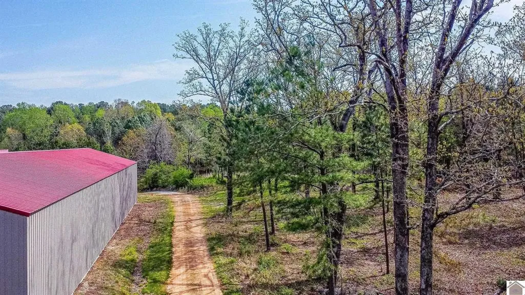 84 Launch Lane Murray KY 42071