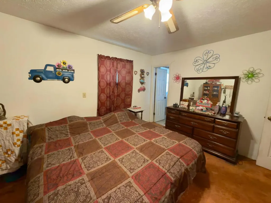 10113 Kentucky 92 Monticello KY 42633