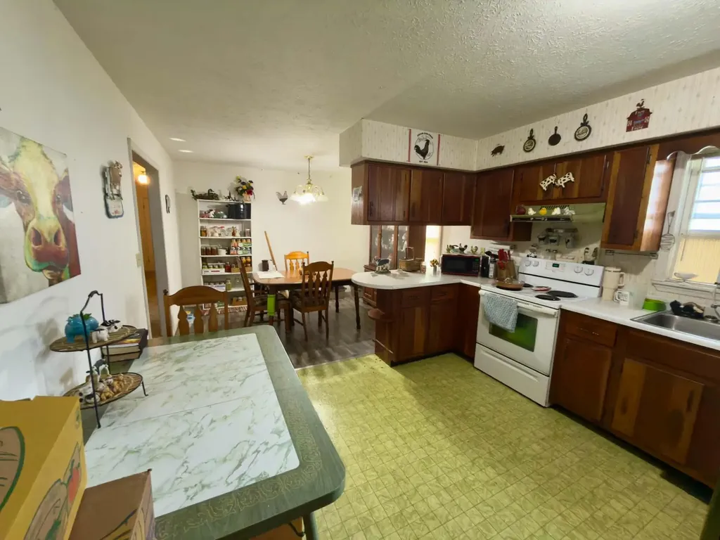 10113 Kentucky 92 Monticello KY 42633