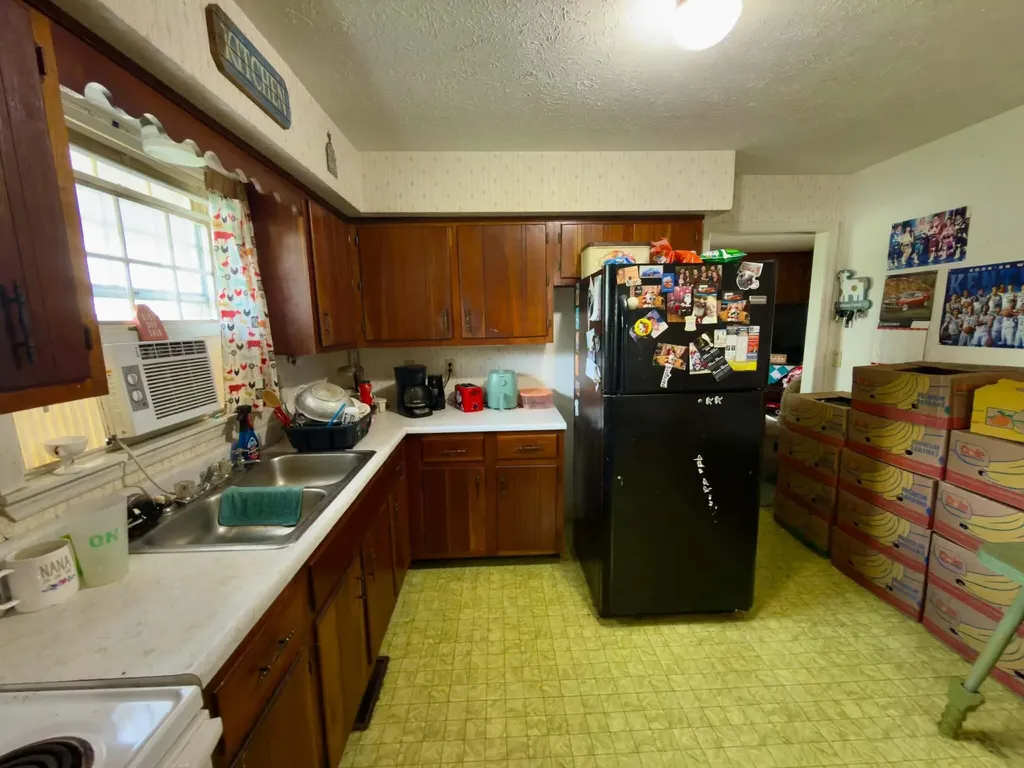 10113 Kentucky 92 Monticello KY 42633