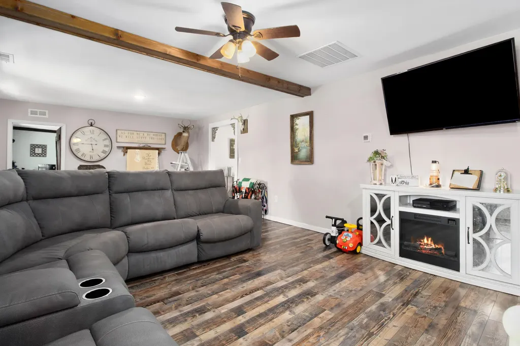 234 Ray Mathis Road Annville KY 40402