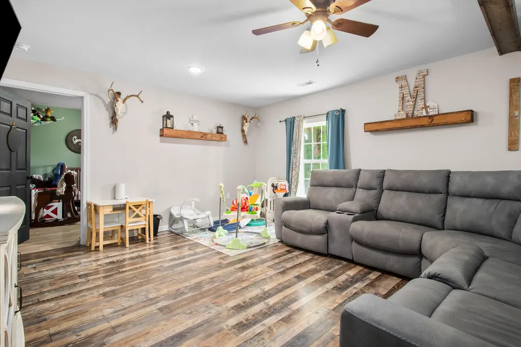 234 Ray Mathis Road Annville KY 40402