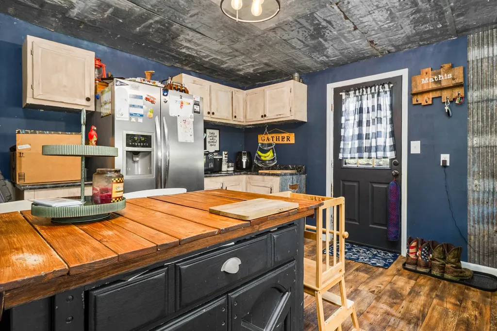 234 Ray Mathis Road Annville KY 40402