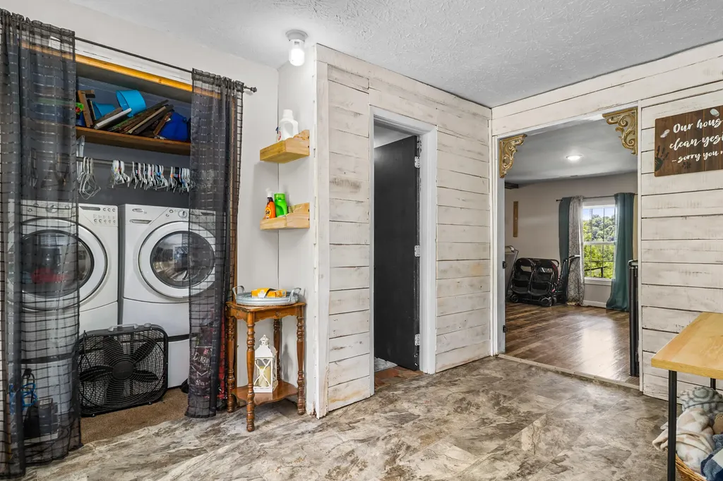 234 Ray Mathis Road Annville KY 40402