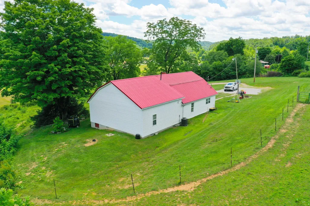 234 Ray Mathis Road Annville KY 40402