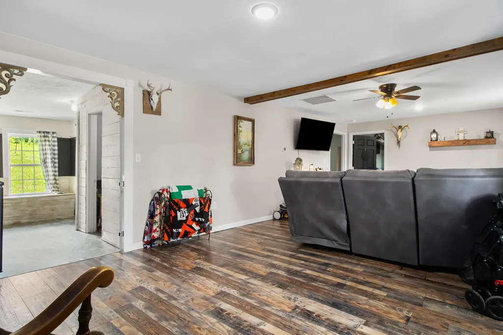 234 Ray Mathis Road Annville KY 40402