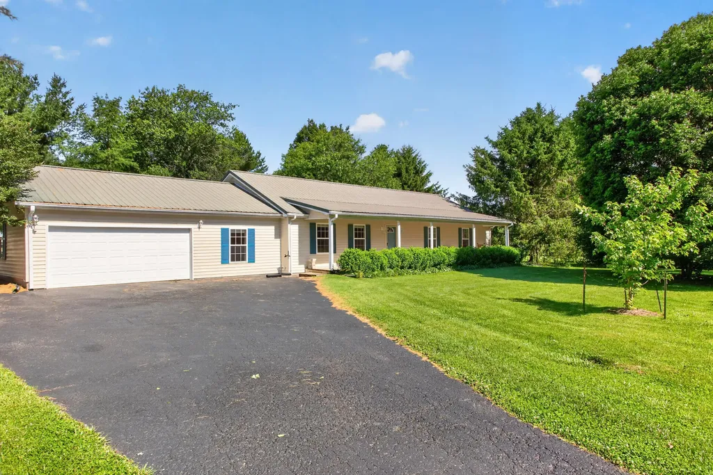 600 Ison Lane Harrodsburg KY 40330