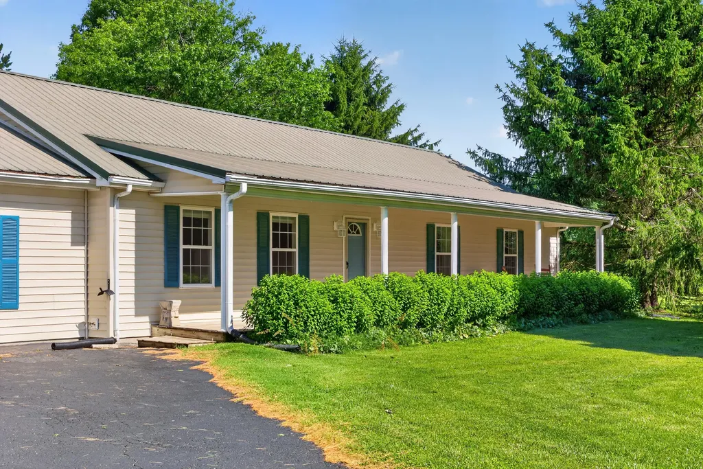 600 Ison Lane Harrodsburg KY 40330