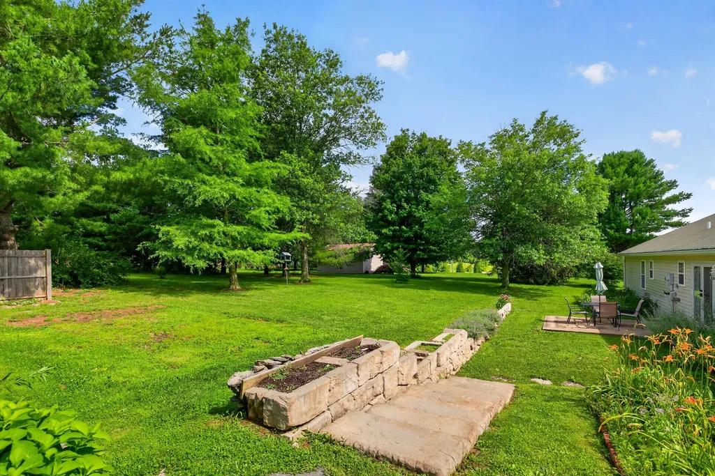 600 Ison Lane Harrodsburg KY 40330