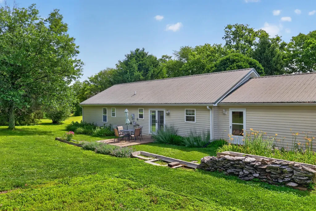 600 Ison Lane Harrodsburg KY 40330