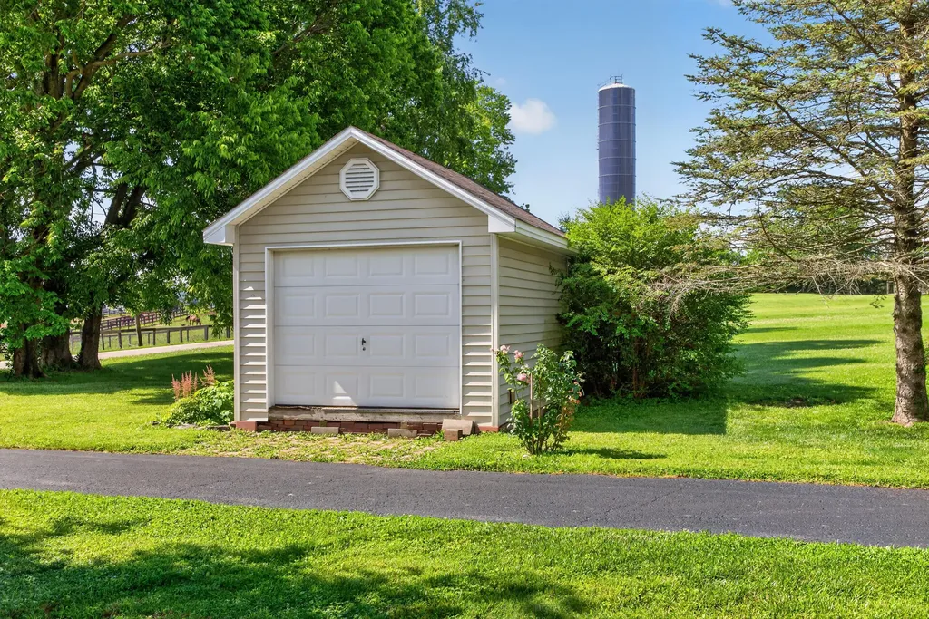 600 Ison Lane Harrodsburg KY 40330
