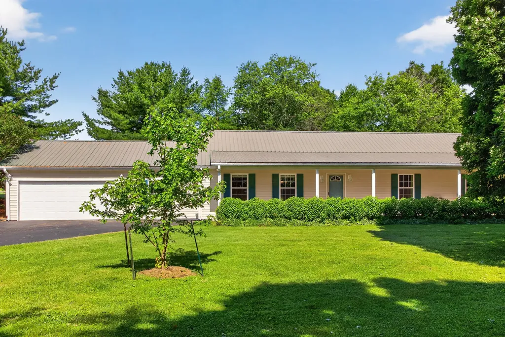 600 Ison Lane Harrodsburg KY 40330