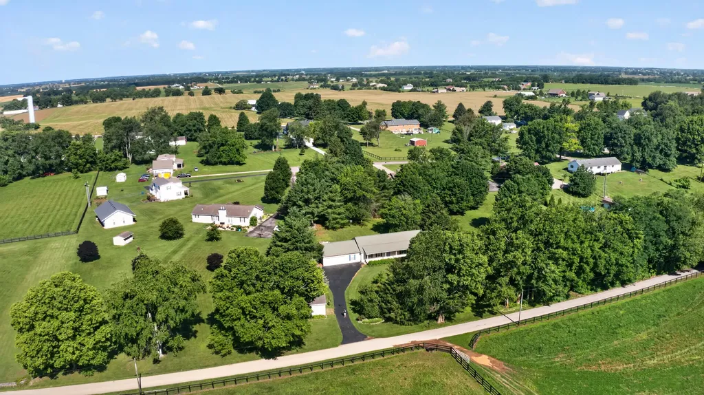600 Ison Lane Harrodsburg KY 40330
