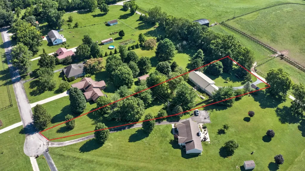 600 Ison Lane Harrodsburg KY 40330