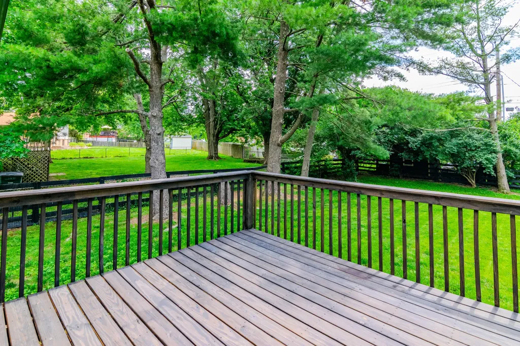 3274 Aqueduct Drive Lexington KY 40517