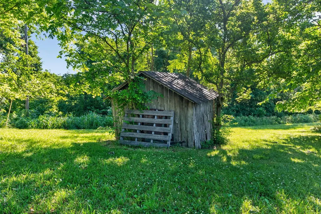 201 Hilltop Road Sadieville KY 40370