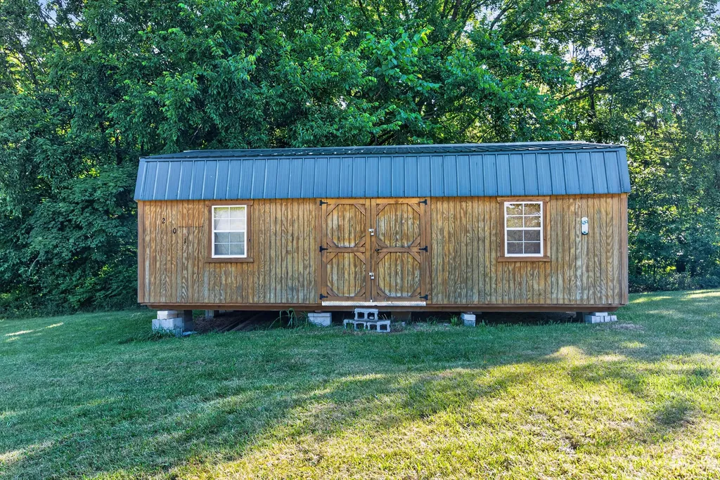 201 Hilltop Road Sadieville KY 40370