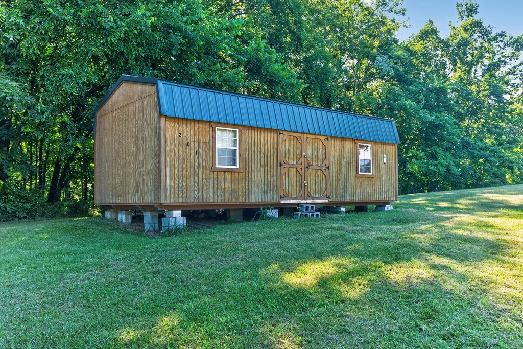 201 Hilltop Road Sadieville KY 40370