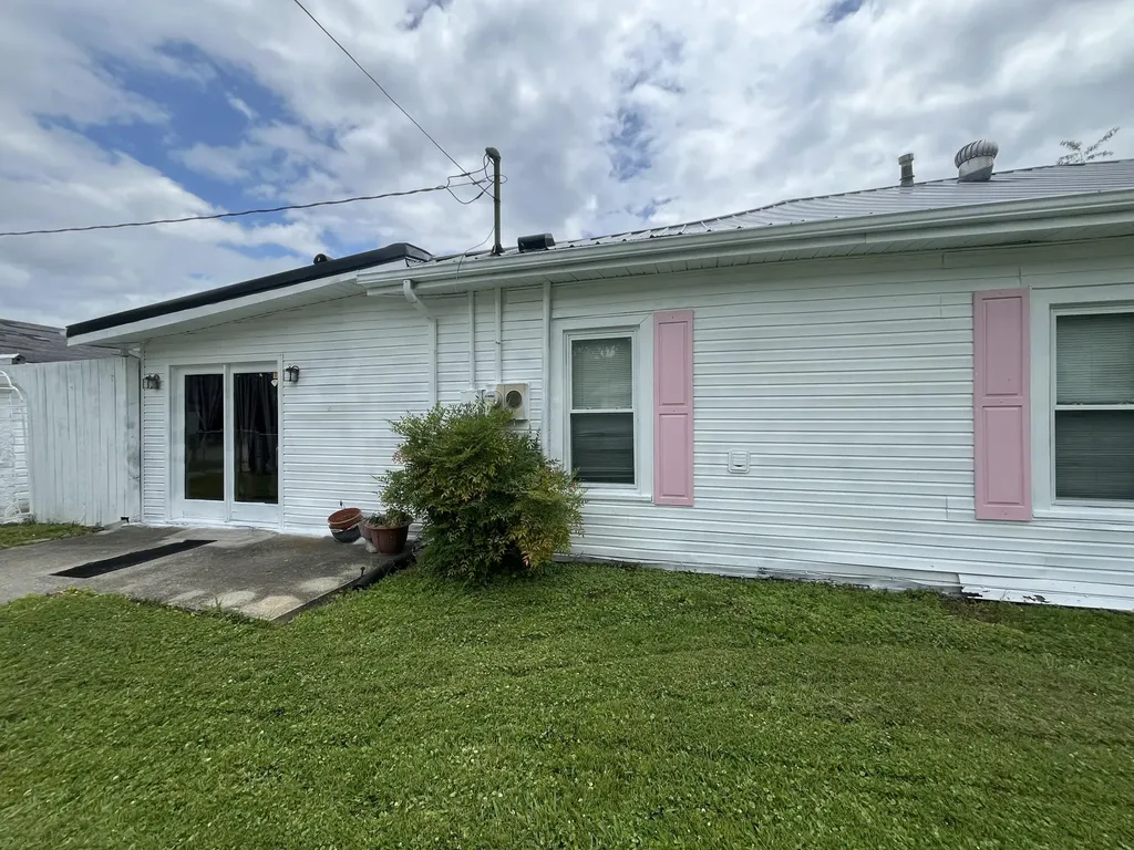 1720 Exeter Avenue Middlesboro KY 40965