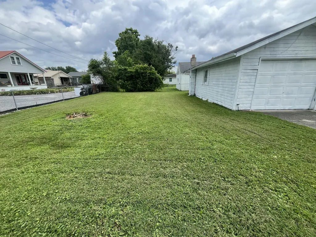 1720 Exeter Avenue Middlesboro KY 40965