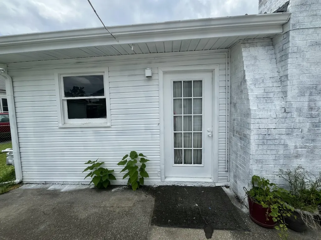 1720 Exeter Avenue Middlesboro KY 40965