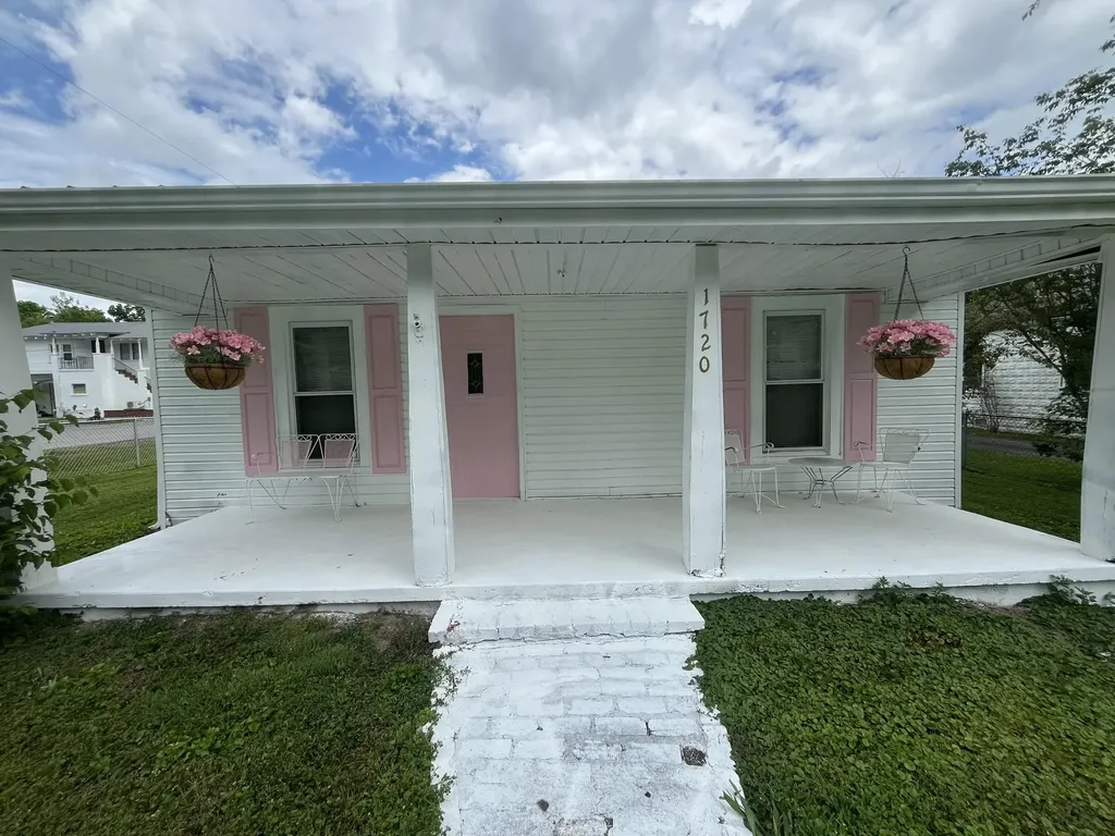1720 Exeter Avenue Middlesboro KY 40965