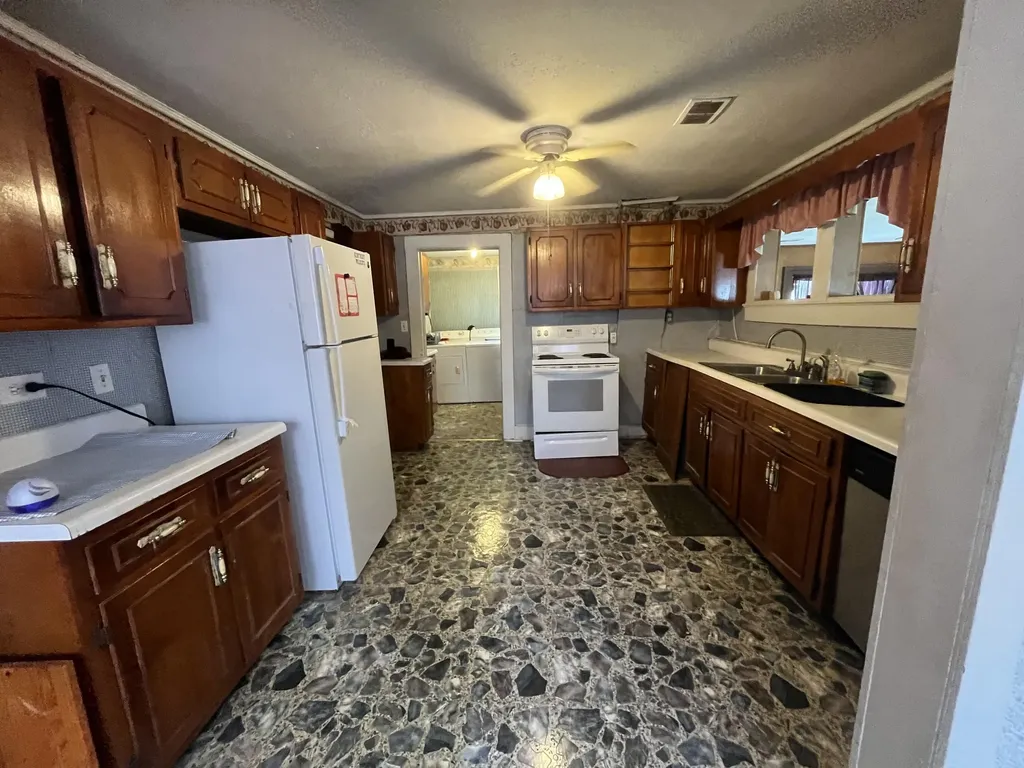 1720 Exeter Avenue Middlesboro KY 40965