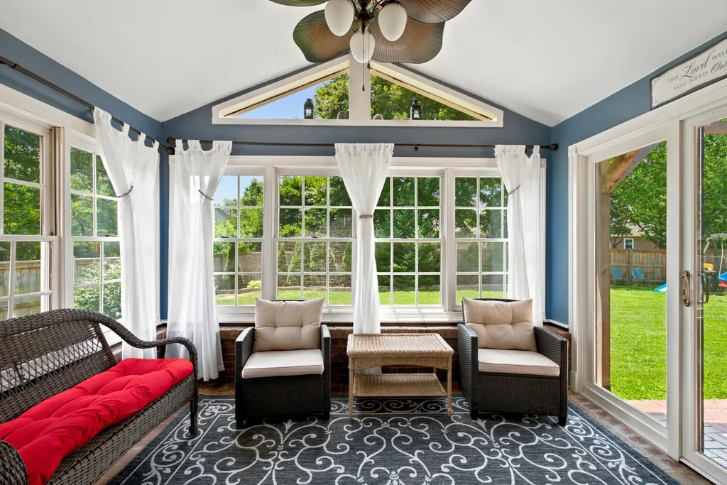 2186 Cave Hill Lane Lexington KY 40513