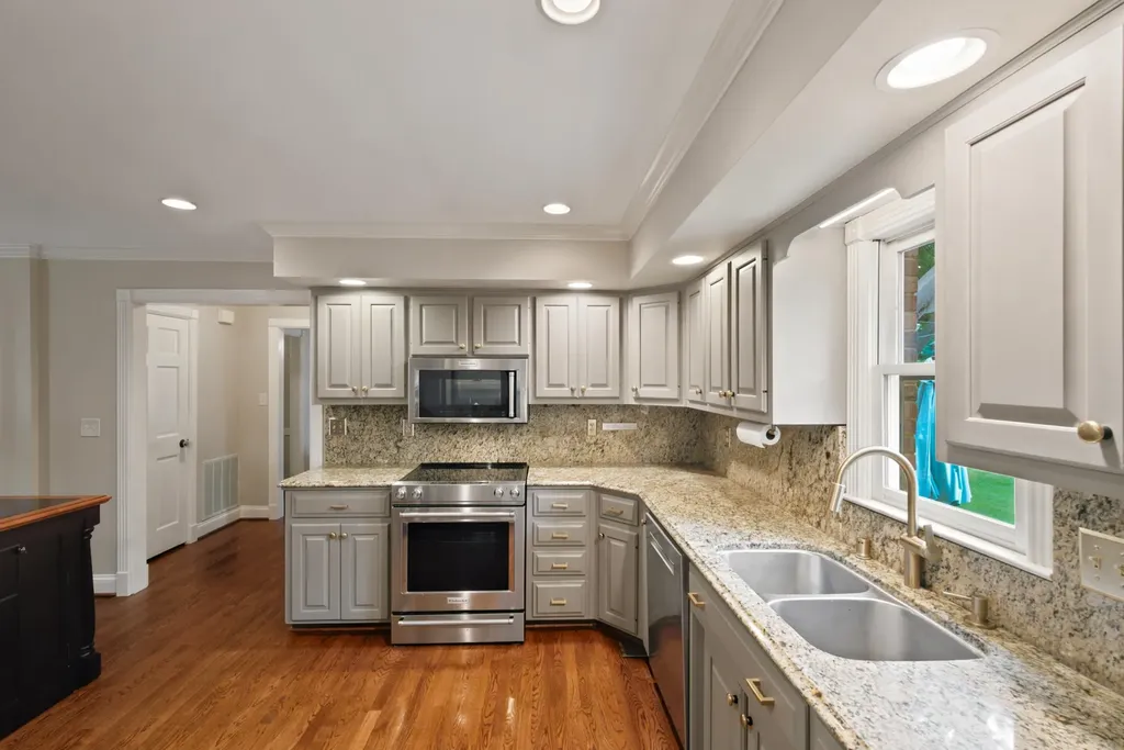 2186 Cave Hill Lane Lexington KY 40513