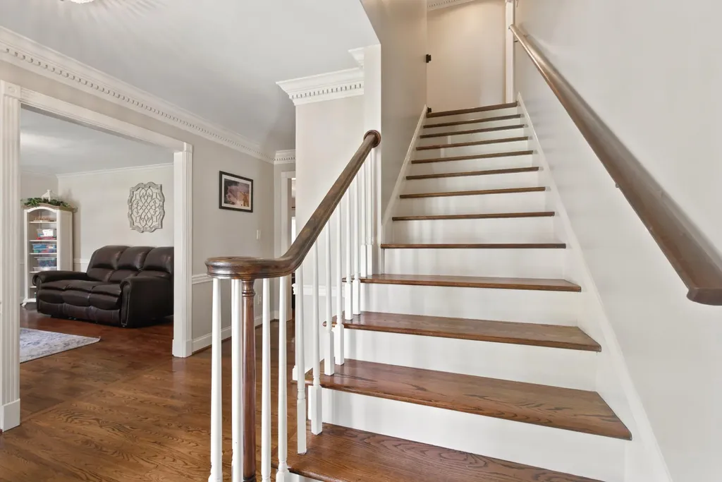 2186 Cave Hill Lane Lexington KY 40513