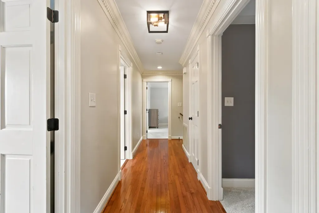 2186 Cave Hill Lane Lexington KY 40513