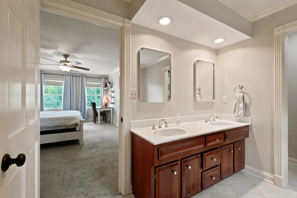 2186 Cave Hill Lane Lexington KY 40513
