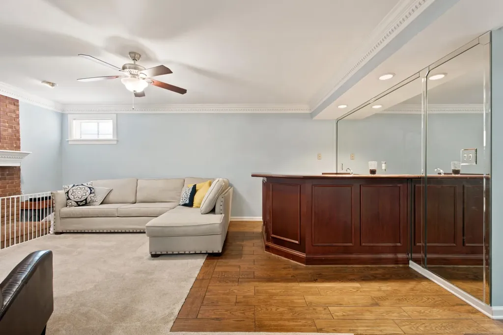 2186 Cave Hill Lane Lexington KY 40513