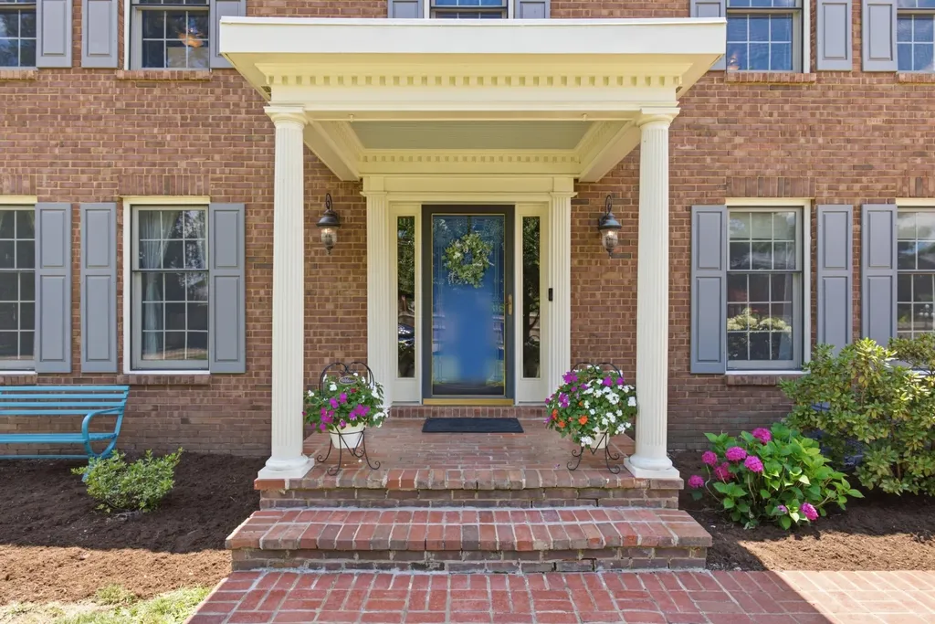 2186 Cave Hill Lane Lexington KY 40513