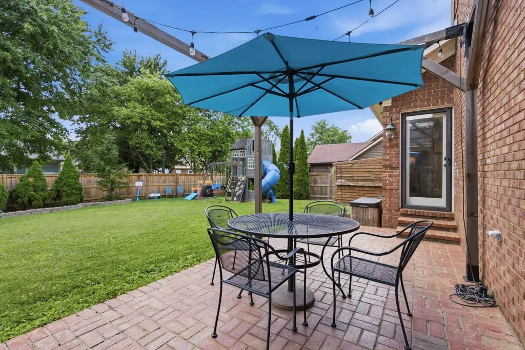 2186 Cave Hill Lane Lexington KY 40513