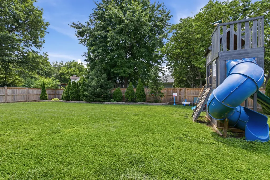 2186 Cave Hill Lane Lexington KY 40513