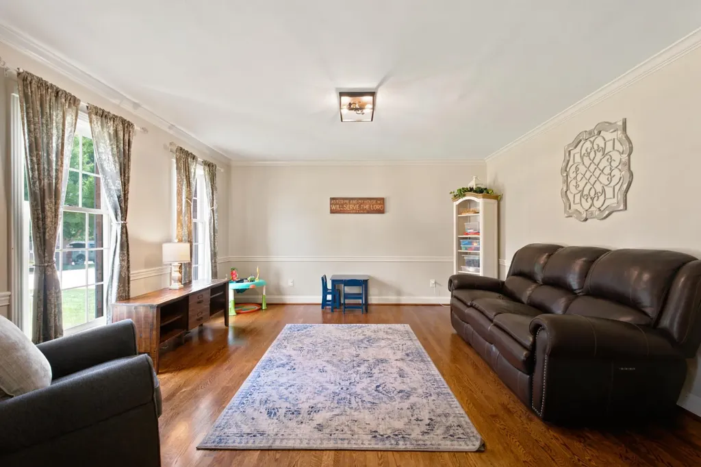 2186 Cave Hill Lane Lexington KY 40513