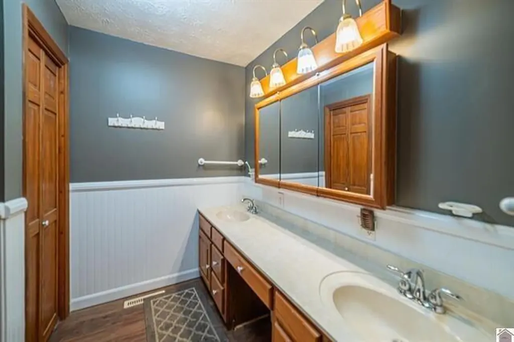 14 Woodland Drive Benton KY 42025