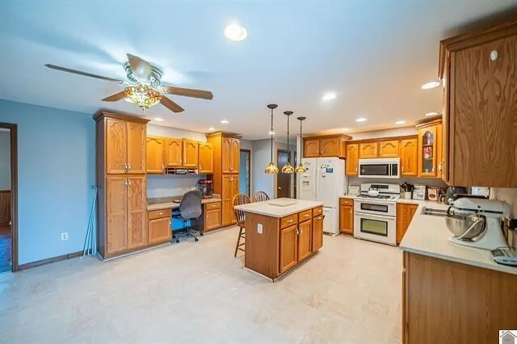 14 Woodland Drive Benton KY 42025