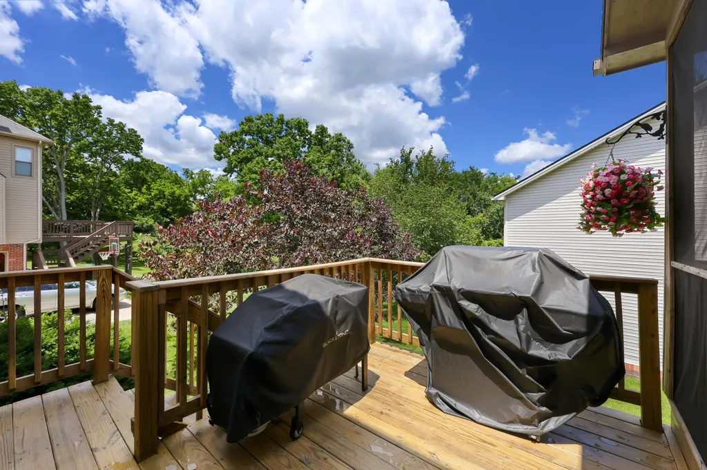 525 Woodstream Court Lexington KY 40515
