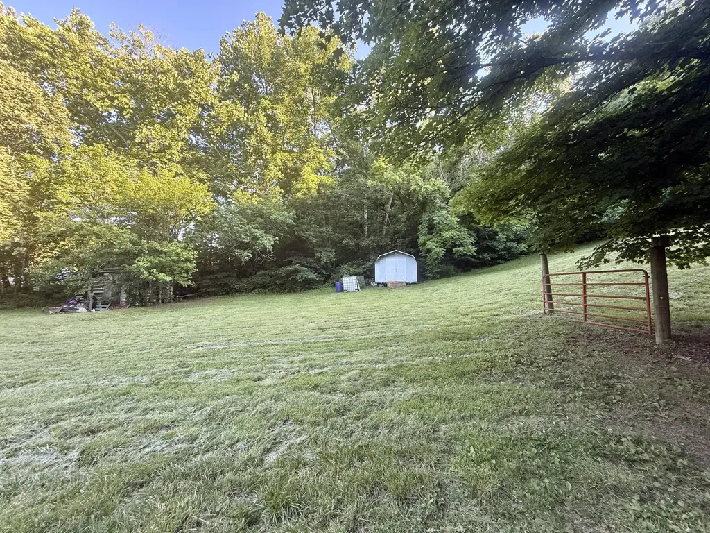 3205 Richmond Street Mt Vernon KY 40456