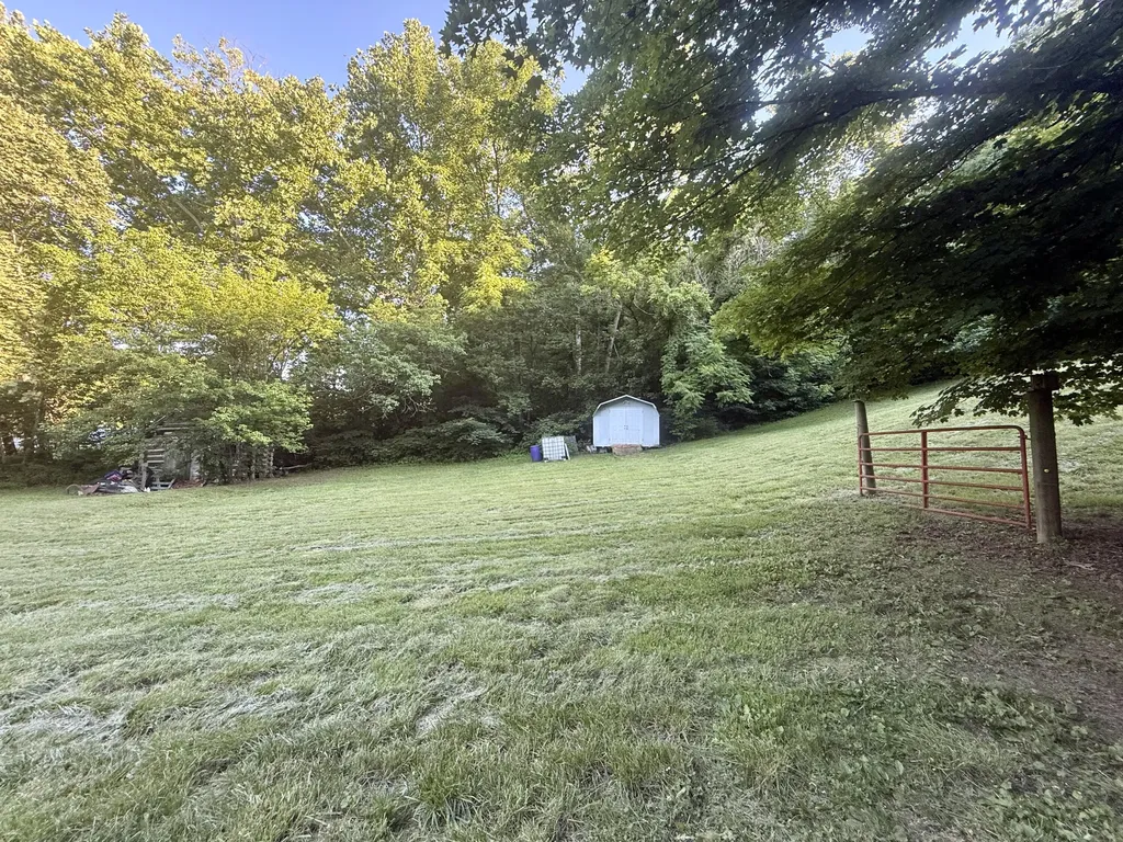 3205 Richmond Street Mt Vernon KY 40456