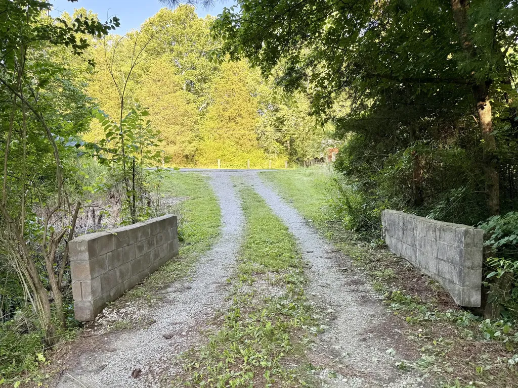 3205 Richmond Street Mt Vernon KY 40456