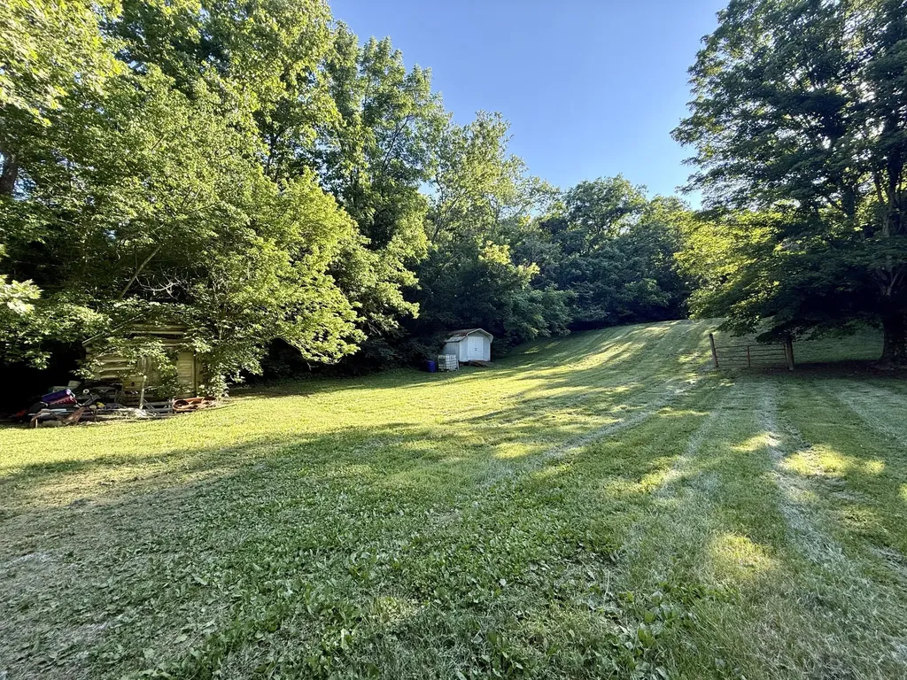 3205 Richmond Street Mt Vernon KY 40456
