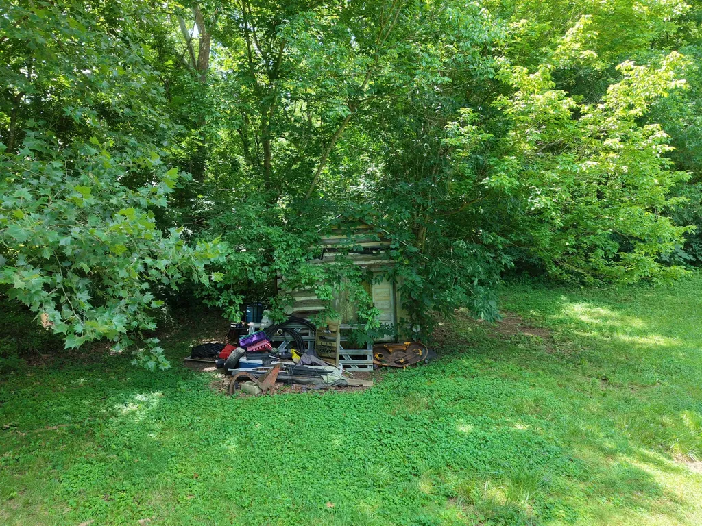 3205 Richmond Street Mt Vernon KY 40456