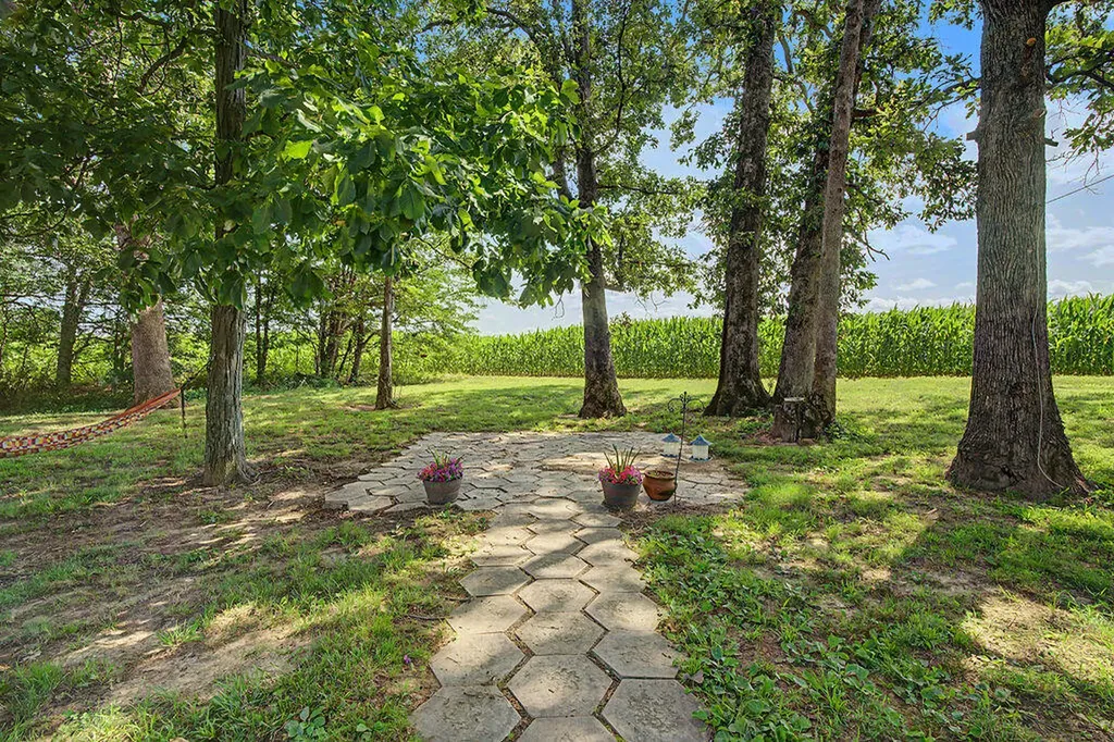 3281 Mount Zoar Road Hopkinsville KY 42240
