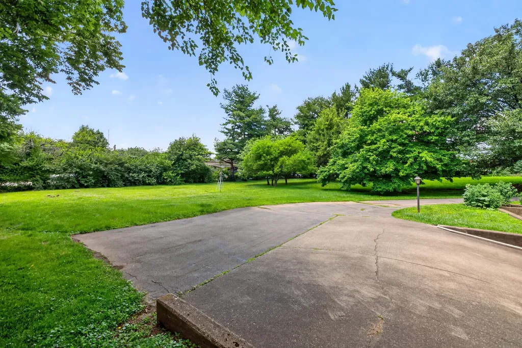 520 Andrea Drive Lexington KY 40503
