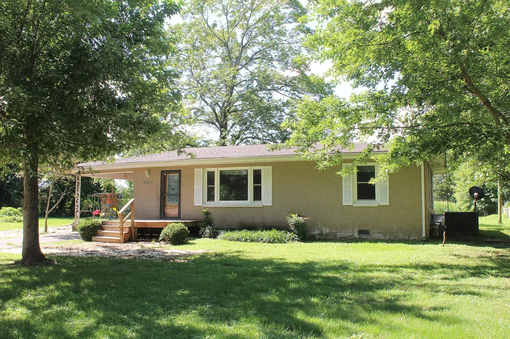 4243 W Kentucky 94 Murray KY 42071